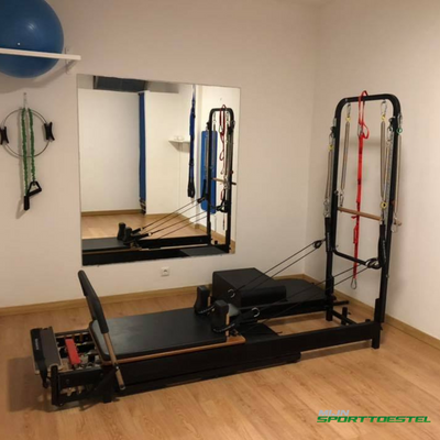 Aluminium Pilates Reformer Tower Black Edition – Platzsparend & vertikal verstaubar – Body & Exercise Pilates BE03