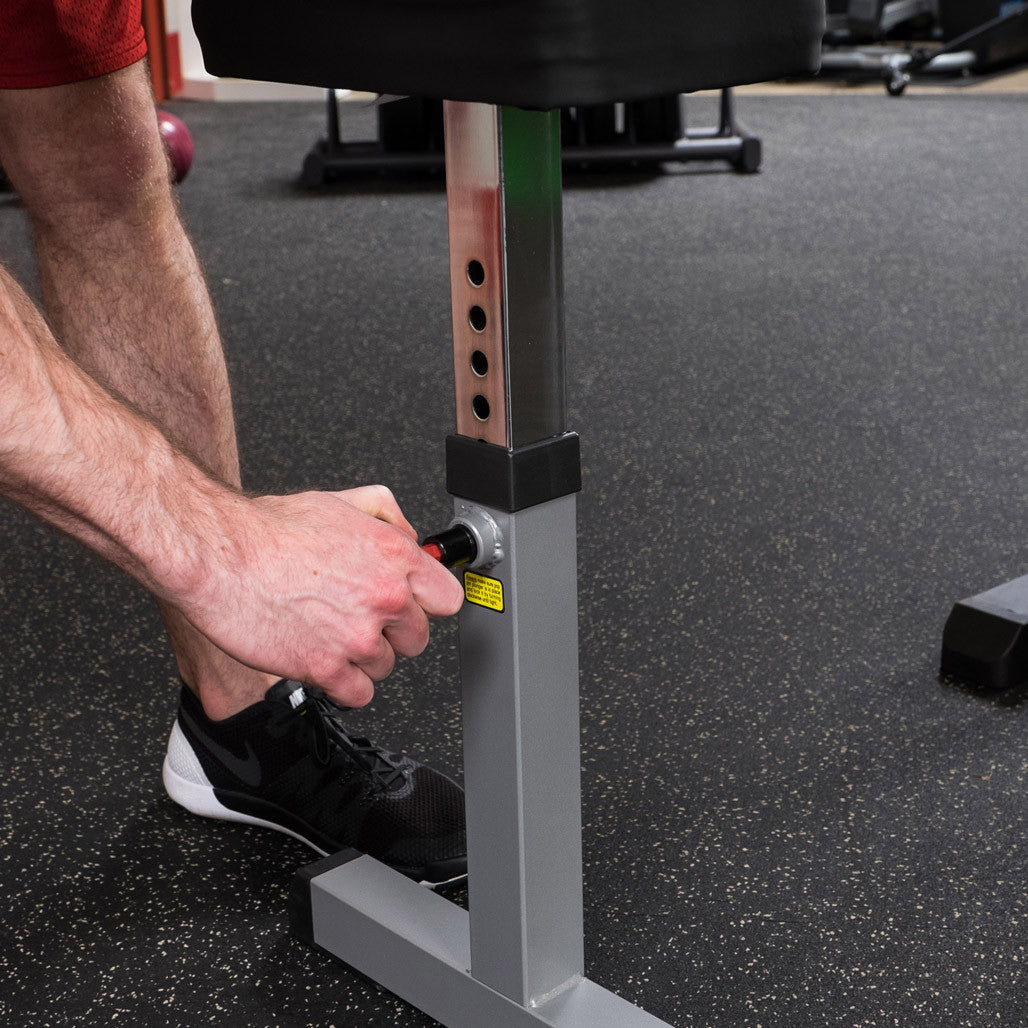 Bizeps- und Trizepsmaschine – Body-Solid Proselect GCBT-STK Selectorized