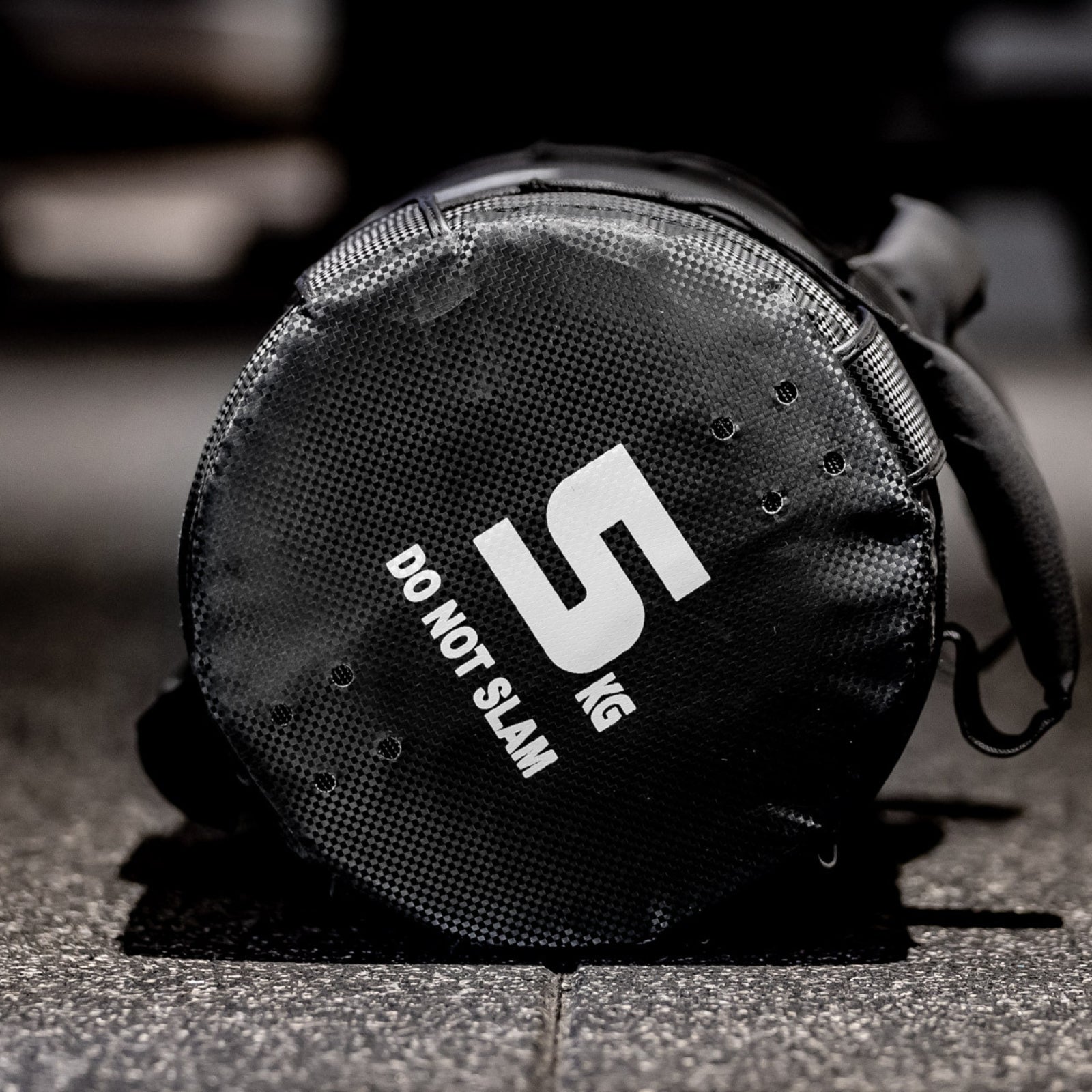 Nike Strength Sandsack – Klein / Mittel / Groß