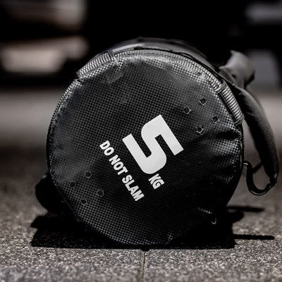 Nike Strength Sandsack – Klein / Mittel / Groß