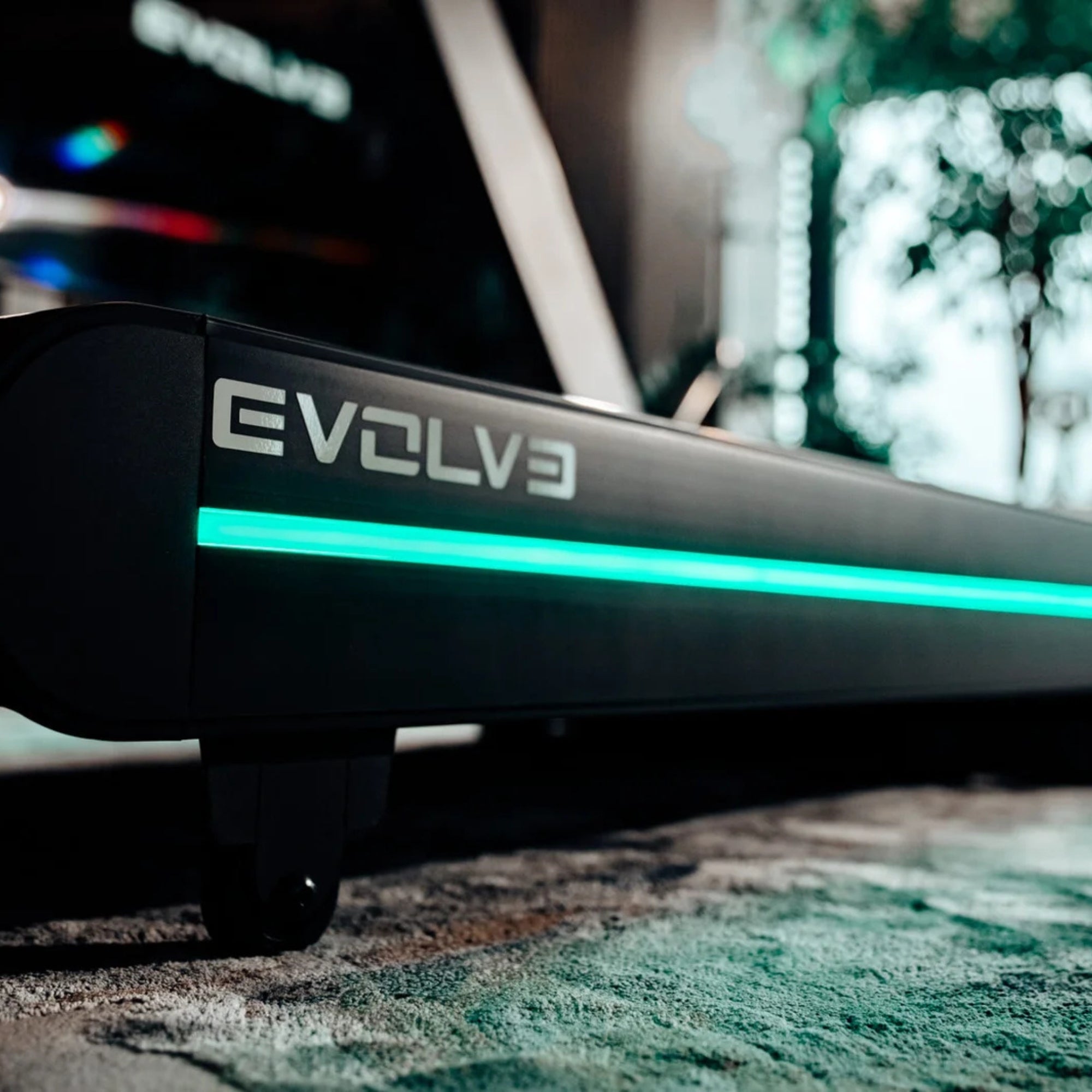Evolve Fitness HT-300-LED Laufband - vollständig zusammenklappbar