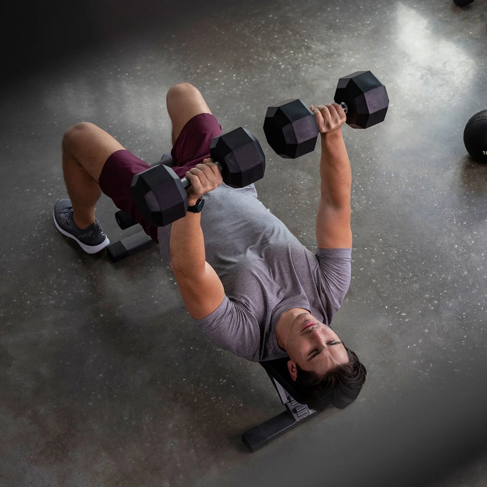 Garmin Vivoactive 6 – Gesundheits- und Fitness-Smartwatch – Lunar Gold mit Bone-Armband