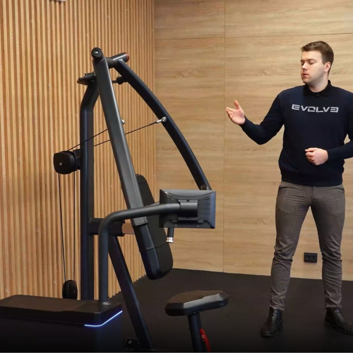 Digitale Brustpresse - Evolve Fitness Digital Strength DS-401 mit Gewichtsschienen