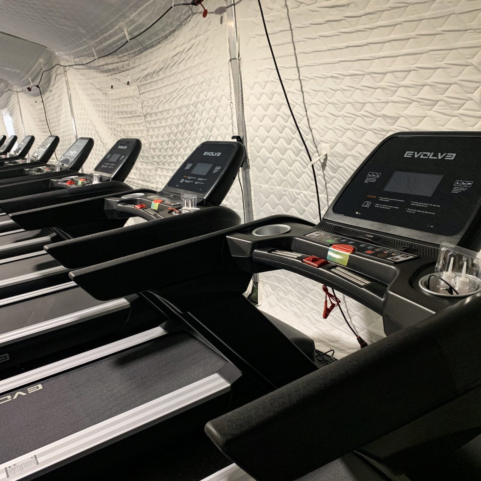 Evolve Fitness Econ Series CT-500-LCD Professionelles Laufband