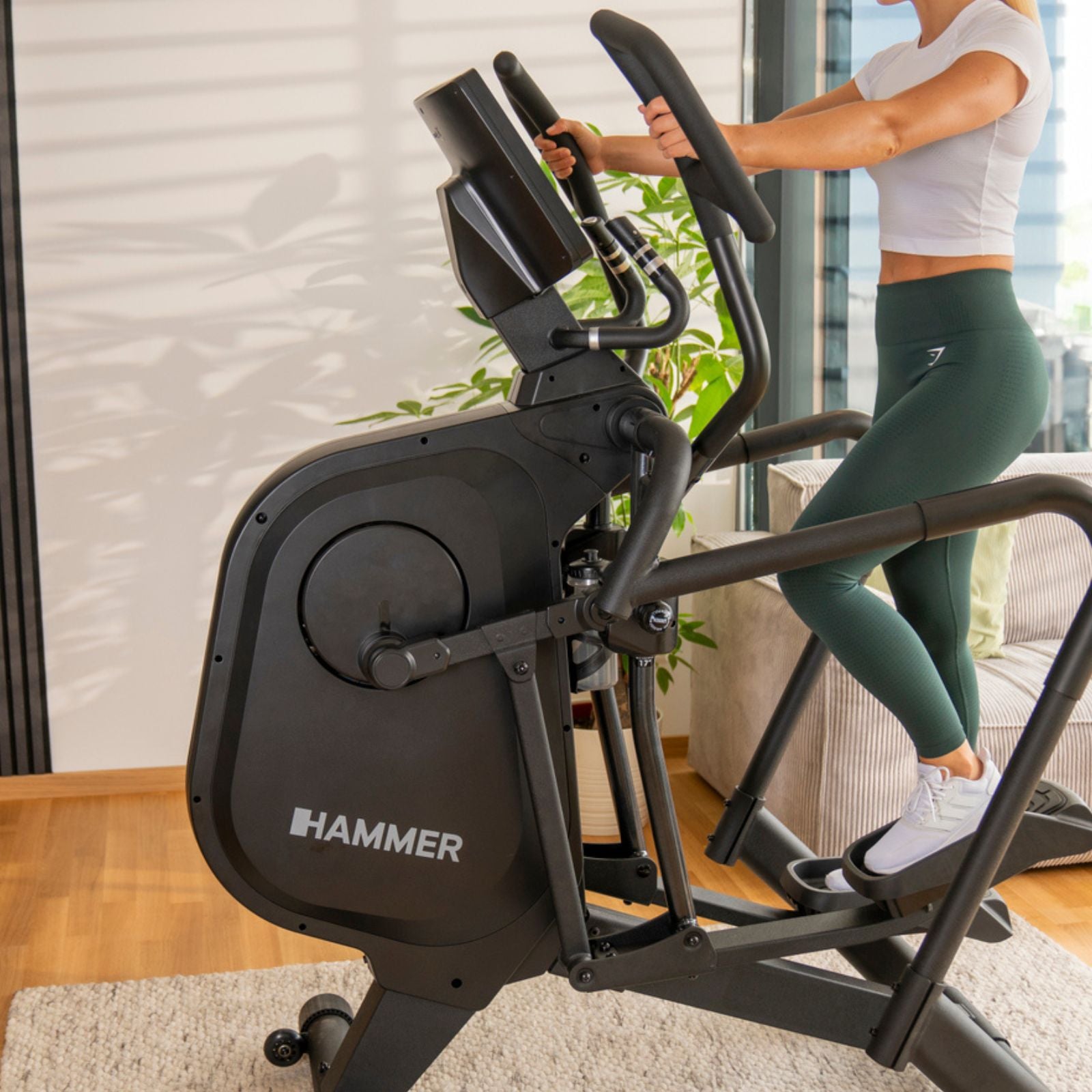 Hammer Fly RX Crosstrainer – Mit Touchscreen-Konsole