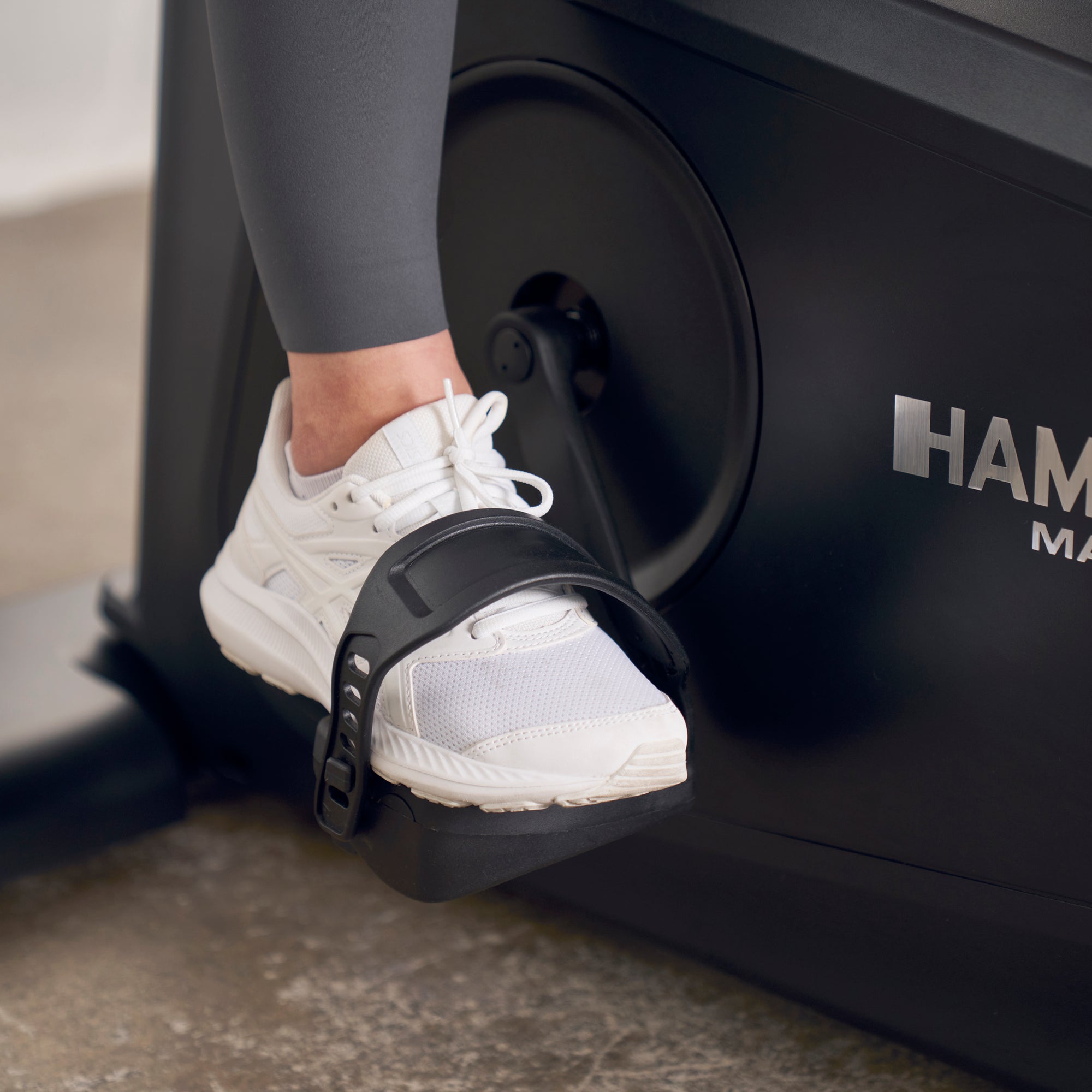 Hammer Maximum UB8000 Profi-Heimtrainer mit 10,1"-Touchscreen-Display
