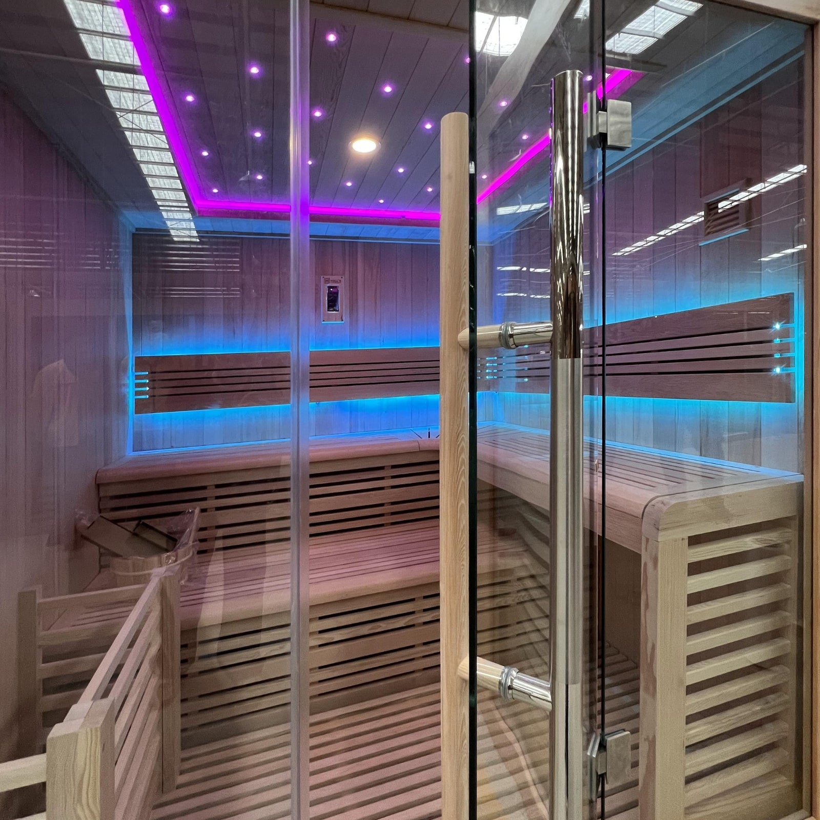 Luxuriöse finnische Dampfsauna für 6 Personen – Holl’s Utopia 6 (8 kW)