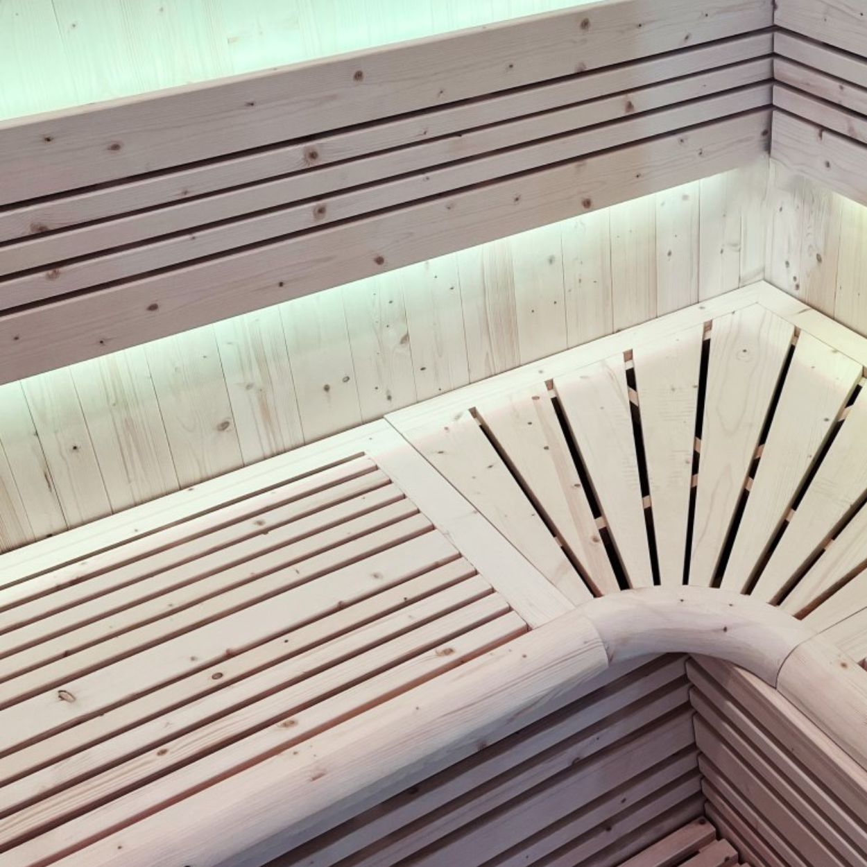 Luxuriöse finnische Dampfsauna für 4 Personen – Holl’s Utopia 4 (6 kW)