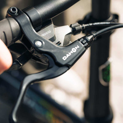 Vouwfiets - Dahon Launch D8 20" - Navy / blauw  - 8-speed derailleur - schijfremmen