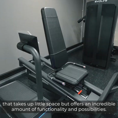 Digitale Beinpresse im Sitzen – Evolve Fitness Digital Strength DS-411 mit Gewichtsverlagerung