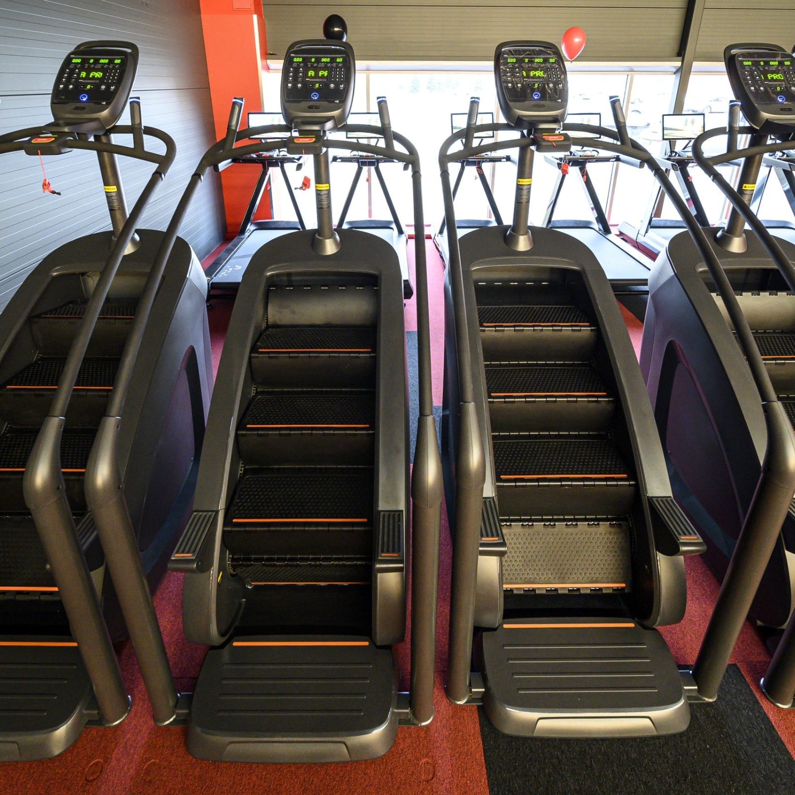 Spirit Fitness CSC900 Treppensteiger - Kostenlose Montage zu Hause