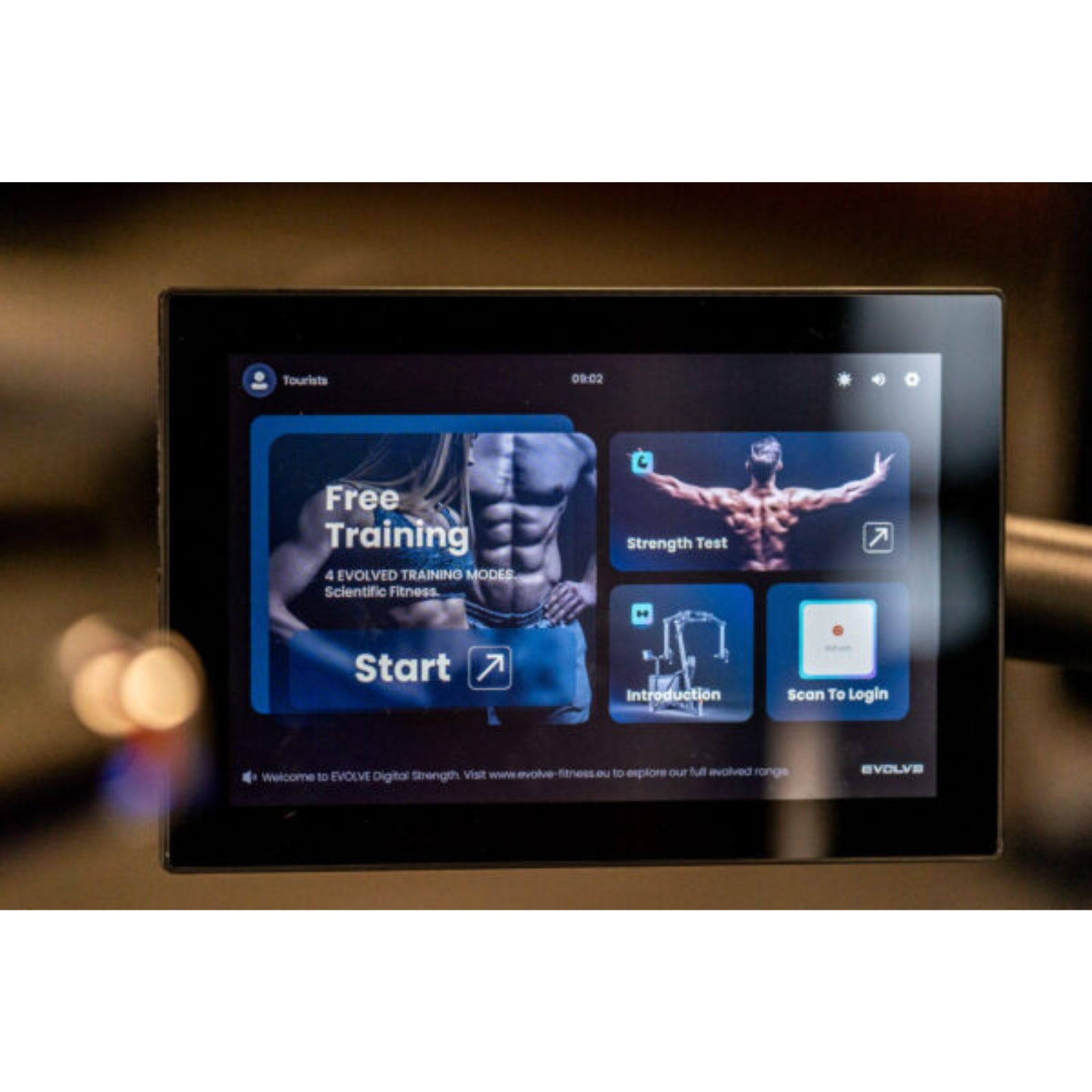 Digitale Hüftstreckmaschine – Evolve Fitness Digital Strength DS-415 mit Gewichtsscheiben