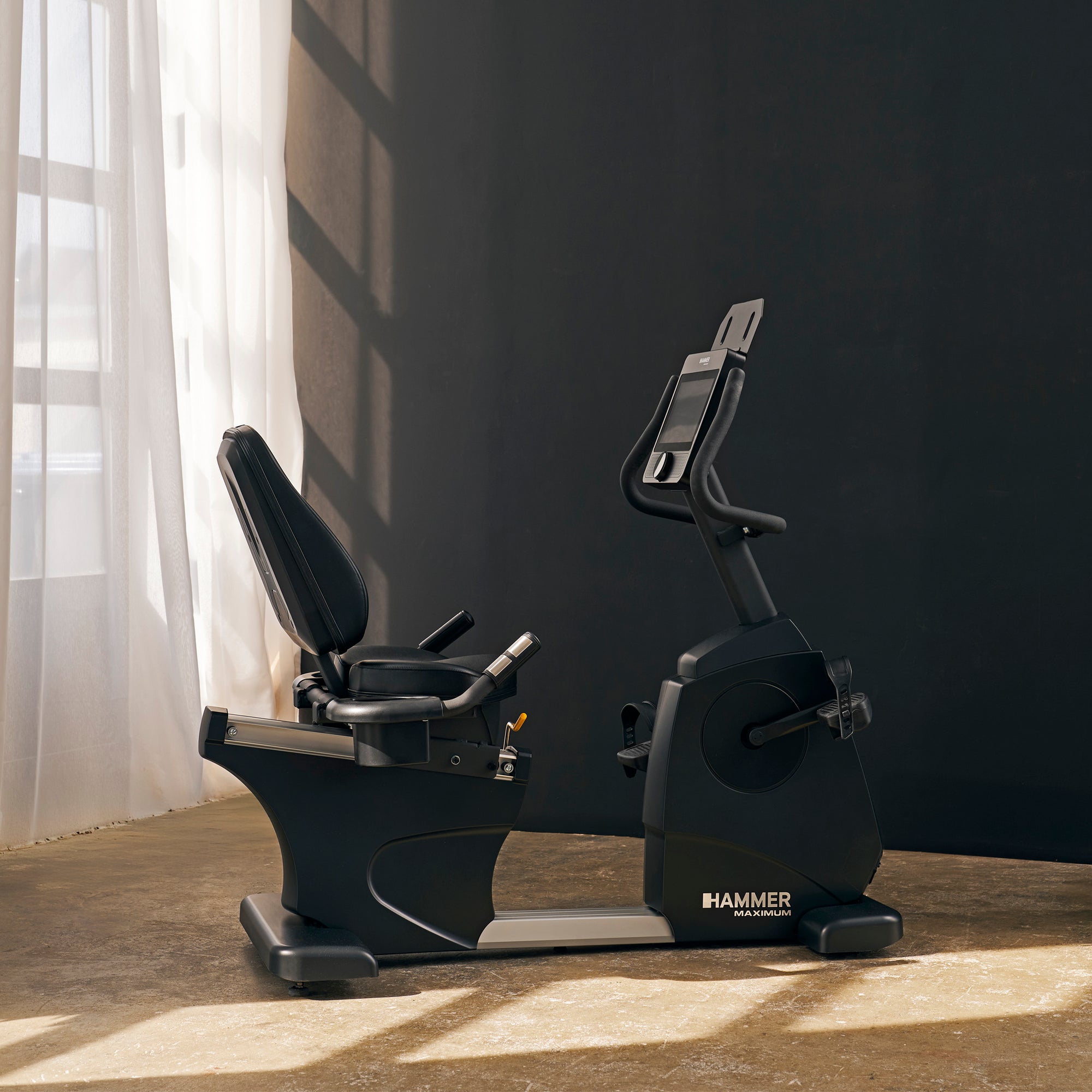 Hammer Maximum RB8000 professionelles Liegeergometer mit 10,1"-Touchscreen-Display