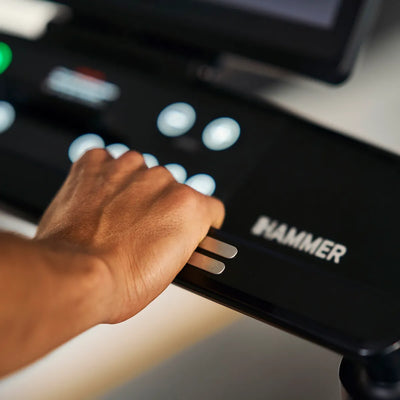 Hammer Q. Vadis 12.0 NorsK Laufband mit 15,6" TFT-Touchscreen