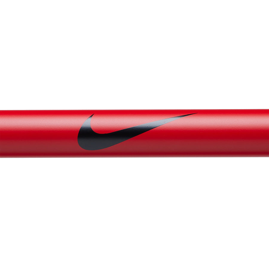 Nike Strength Coated Premium Langhantel 15 kg - Rot / Roter Swoosh - Cerakote-Beschichtung