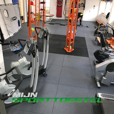 Gummi 100 x 100 x 1,5 cm Bodenelemente / Sportboden für Sport- &amp; Fitnessbereiche - jetzt mit kostenloser Verlegung