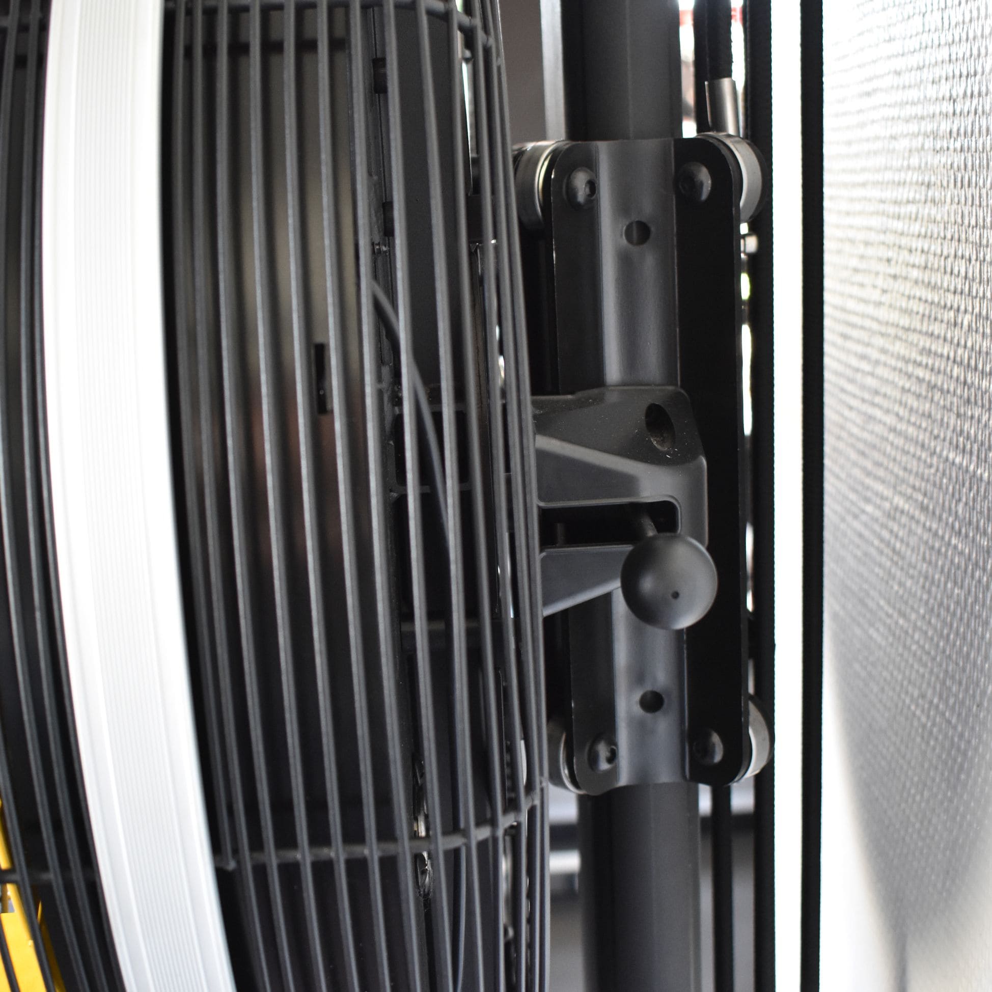 Evocardio Renegade Air Ski ASKI150 Skitrainer mit verstärkter Wandbefestigung